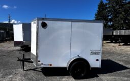 2027 Haulmark Passport Deluxe 5 x 8 Enclosed Trailer-2,990 GVW, 5’6″ Interior, V-Nose, Side Swing Door (PP58S2-D)-White
