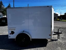 2027 Haulmark Passport Deluxe 5 x 8 Enclosed Trailer-2,990 GVW, 5’6″ Interior, V-Nose, Side Swing Door (PP58S2-D)-White