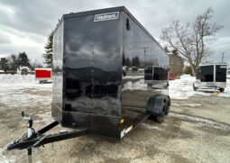 2026 HAULMARK PASSPORT DELUXE 7×16 ENCLOSED TRAILER-7k GVW, PHANTOM BLACK PKG, 7′ INT, V-NOSE, ELECTRIC BRAKES AND RAMP DOOR (PP716T2-D)