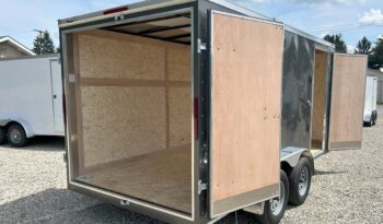 2024 HAULMARK PASSPORT DELUXE 7×14 ENCLOSED CARGO TRAILER-7,000 GVW 6’6″ INTERIOR, V-NOSE, ELECTRIC BRAKES AND REAR BARN DOORS(PP714T2-D) full