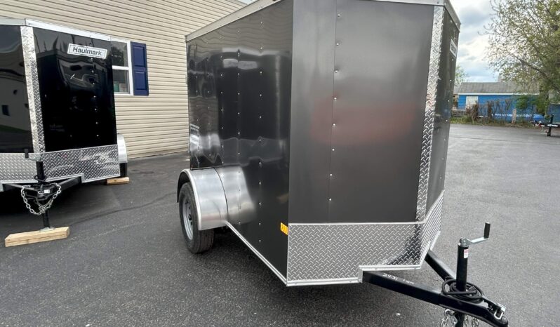 2024 HAULMARK PASSPORT DELUXE 5′ x 8′ ENCLOSED CARGO TRAILER-2,990 GVW V-NOSE, REAR RAMP DOOR(PP58S2-D) full