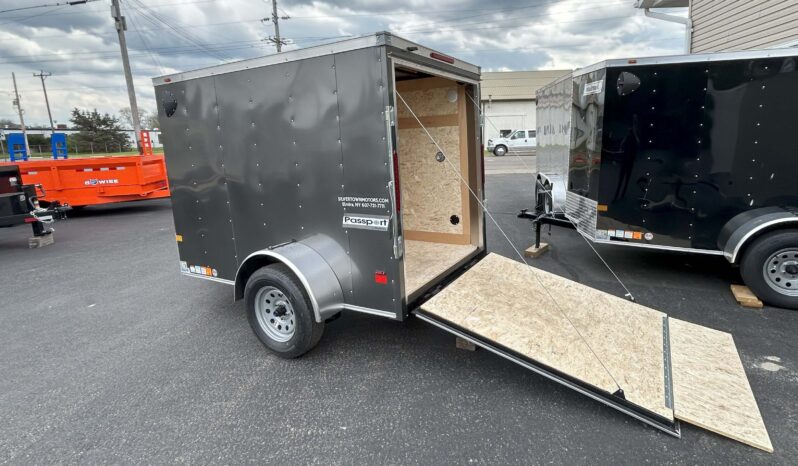 2024 HAULMARK PASSPORT DELUXE 5′ x 8′ ENCLOSED CARGO TRAILER-2,990 GVW V-NOSE, REAR RAMP DOOR(PP58S2-D) full