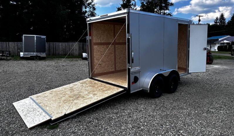 2026 HAULMARK PASSPORT DELUXE 7′ x 12′ ENCLOSED CARGO TRAILER-7,000 GVW, 7’0″ INTERIOR, V-NOSE, ELECTRIC BRAKES AND RAMP DOOR (PP712T2-D)-SILVER full