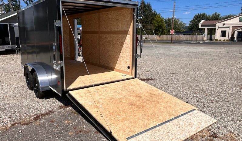 2027 7 X 14 Haulmark Passport Deluxe Enclosed Trailer-7,000 GVW, 7’0″ Interior, V-Nose, Ramp Door (PP714T2-D)-Gray full